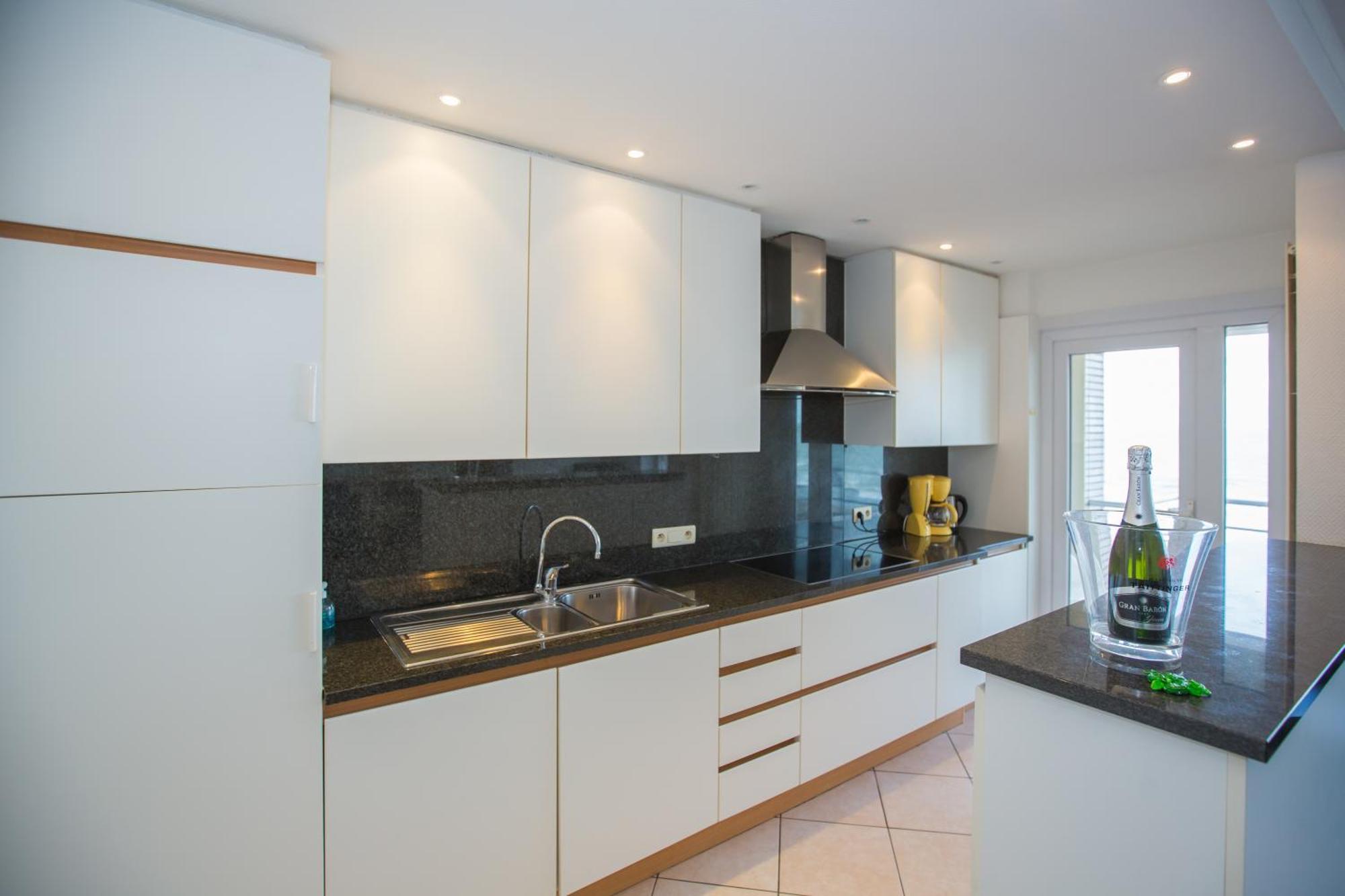 Bright Apartment With Sea View Oostende Dış mekan fotoğraf