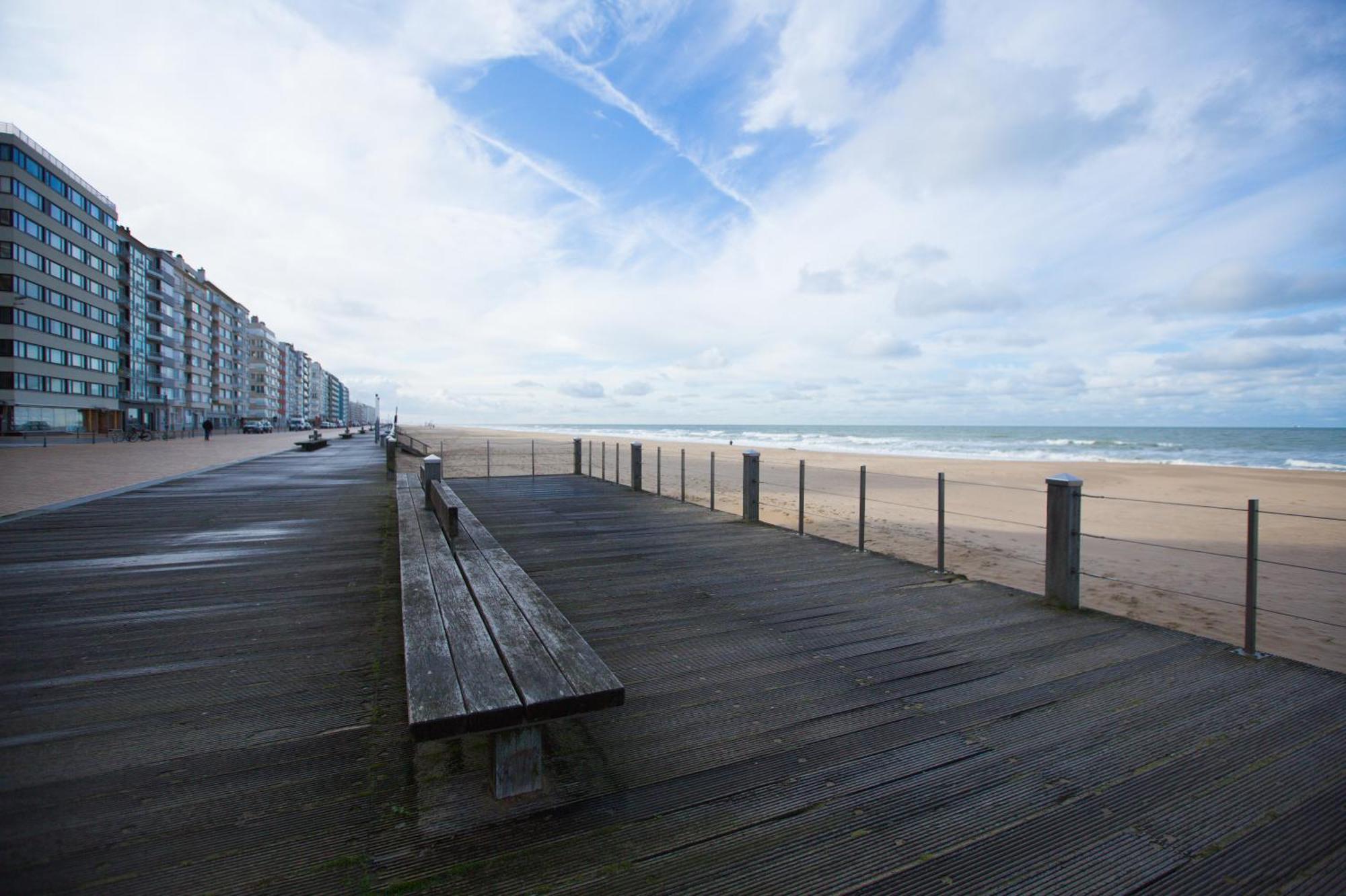 Bright Apartment With Sea View Oostende Dış mekan fotoğraf