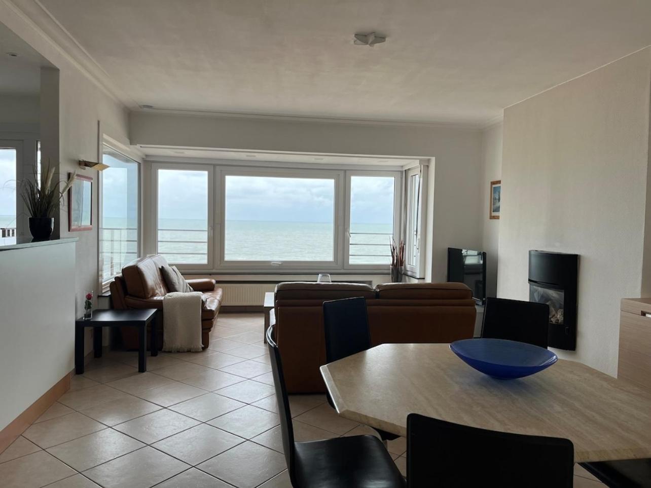 Bright Apartment With Sea View Oostende Dış mekan fotoğraf