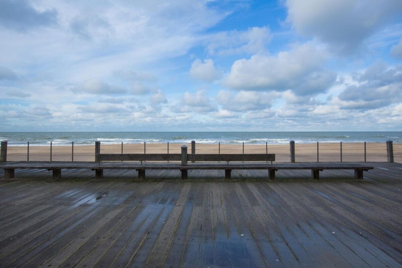 Bright Apartment With Sea View Oostende Dış mekan fotoğraf