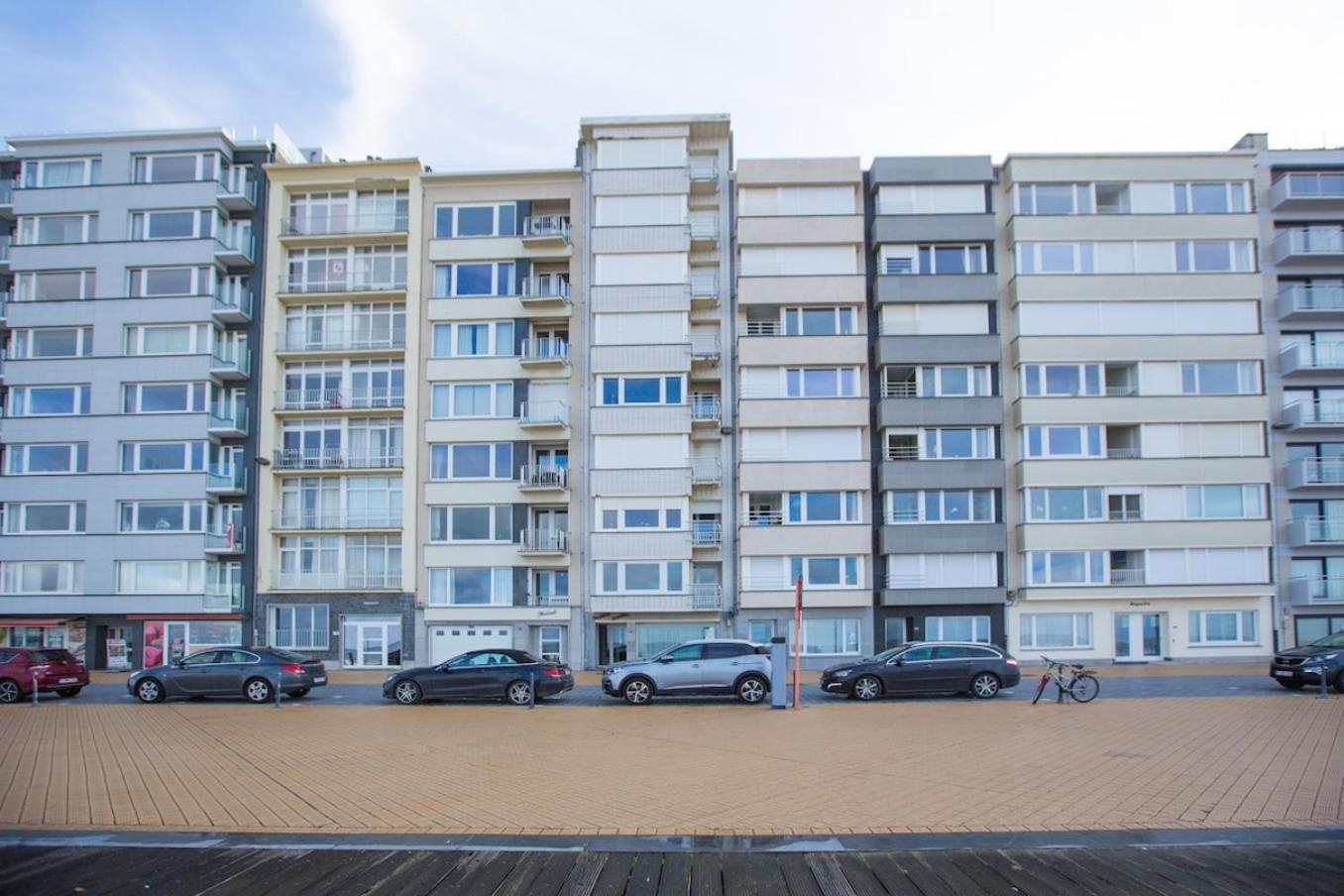 Bright Apartment With Sea View Oostende Dış mekan fotoğraf